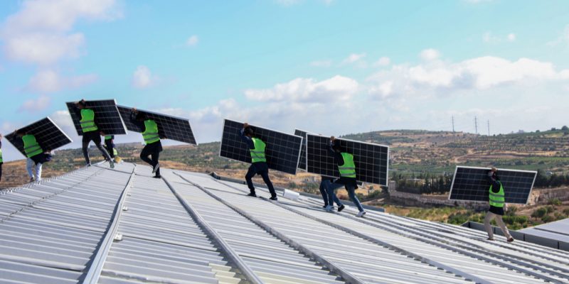 AFRIQUE DE L’OUEST : EAV finance SolarX pour fournir le solaire aux entreprises