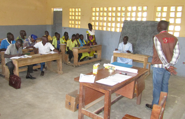 Des « brigades scolaires » pour promouvoir l’hygiène à l’école au Cameroun avec Première Urgence
