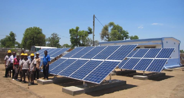 Formation de formateurs en systèmes photovoltaïques (Don Bosco) avec la Fondation groupe EDF.