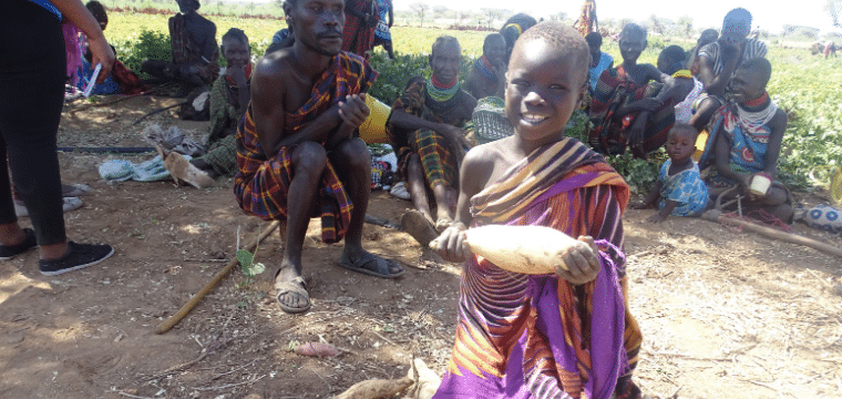 COVID-19 Kenya : améliorer la sécurité alimentaire et nutritionnelle via la culture de la patate douce avec Un Enfant par la Main.