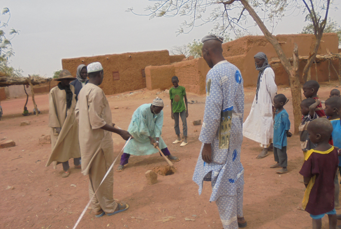 200 lampadaires solaires installés au Mali pour améliorer la sécurité dans les zones de Mopti.