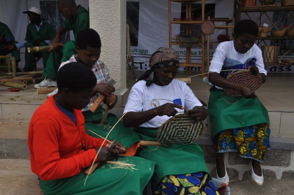 Burera, Rwanda : Aller plus loin dans la valorisation du bambou avec l’OIF et l’IFDD.