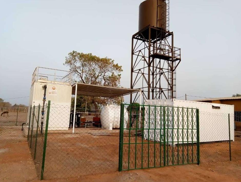 Un projet pilote de potabilisation de l’eau autour du fleuve Gambie avec la Fondation Veolia.