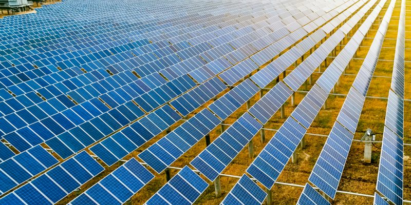 BÉNIN : Eiffage RMT obtient du foncier pour la centrale solaire d’Illoulofin.