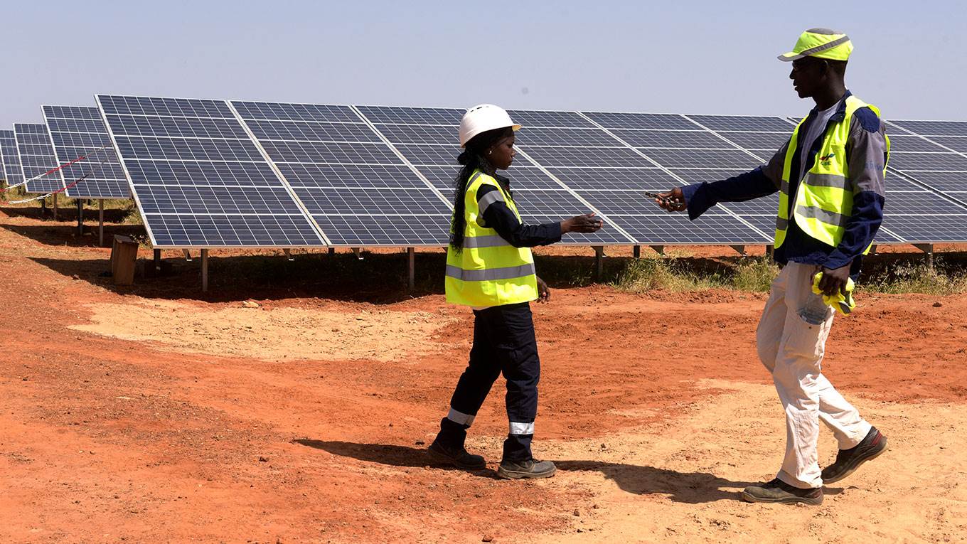 Orange, leader dans le déploiement de panneaux solaires dans plusieurs pays d’Afrique et du Moyen-Orient
