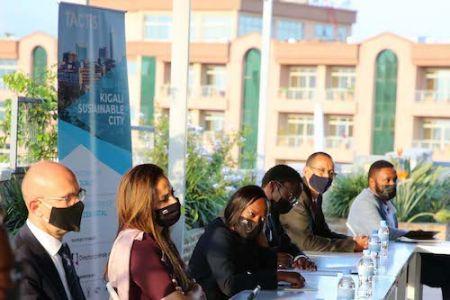 Tactis a présenté le projet Kigali Ville durable aux autorités et parlementaires lors de la visite du Président Emmanuel Macron