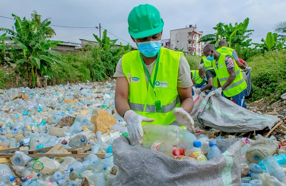 Economie circulaire : NAMé Recycling donne une seconde vie aux déchets plastiques au Cameroun – Afrique54.net