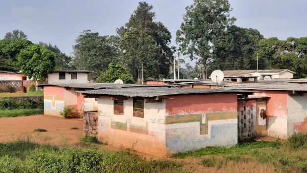 Gabon: la ville de Bakoumba veut renaître, 30 ans après l’exploitation du manganèse [1/3]