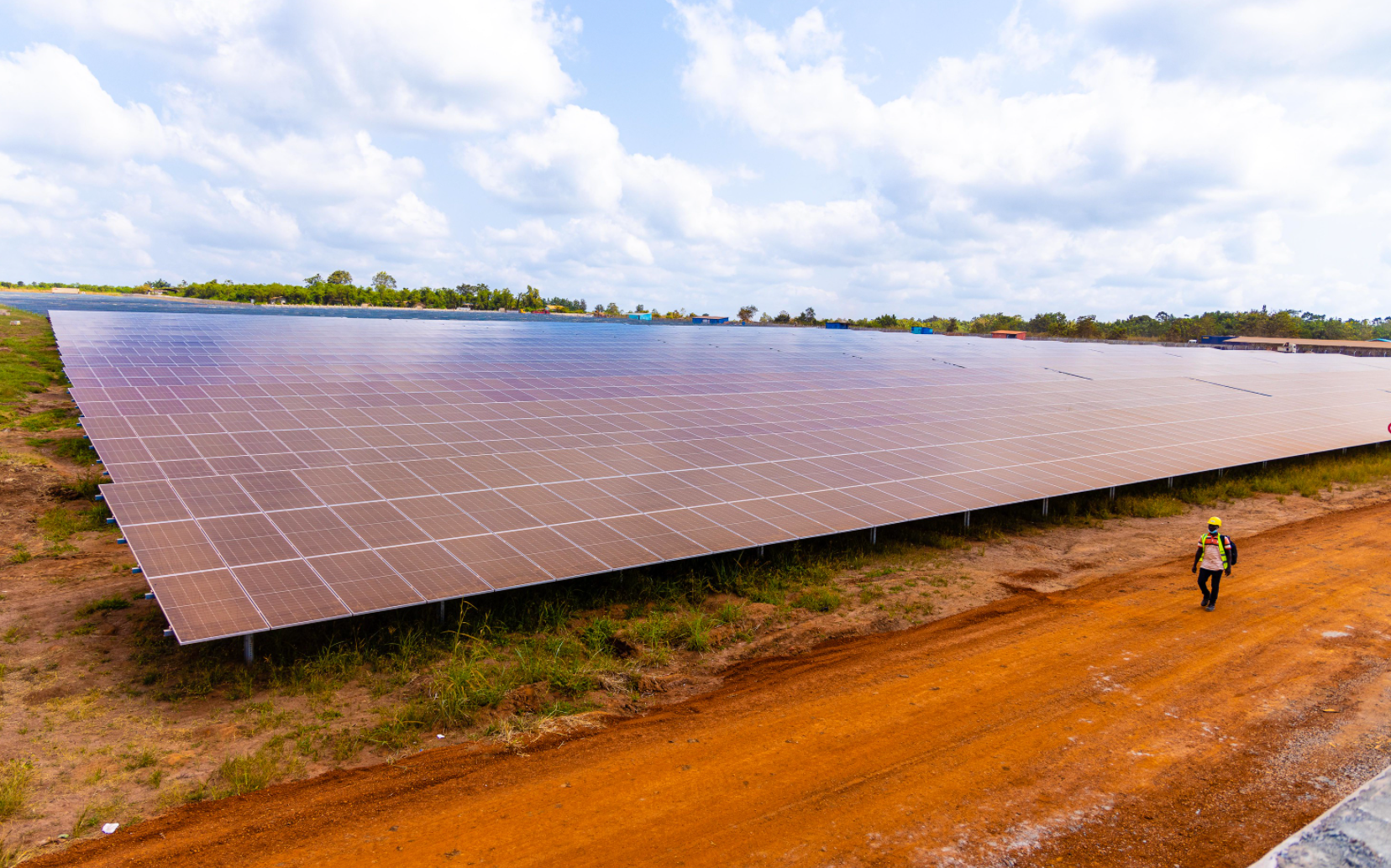BÉNIN : Construction de la centrale solaire 25 MWc à Illoulofin : Le Gouvernement annonce son doublement à 50 MWc