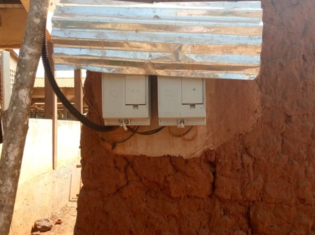 Togo/Yoto : Des résultats scolaires améliorés grâce au projet électrification rurale de Scantogo
