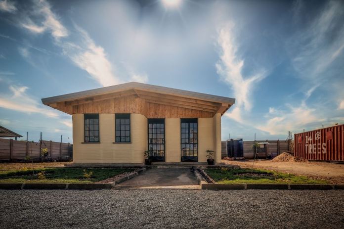 Holcim permet la construction de logements abordables en Afrique grâce à l’impression 3D