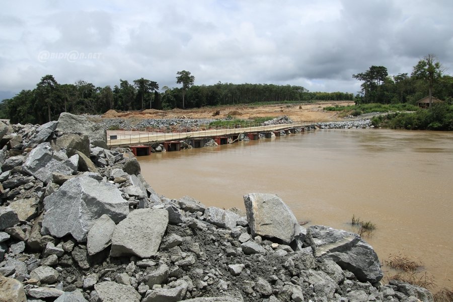 Eiffage Côte d’Ivoire : Les travaux du barrage hydro-électrique de Singrobo-Ahouaty achevés à 50%