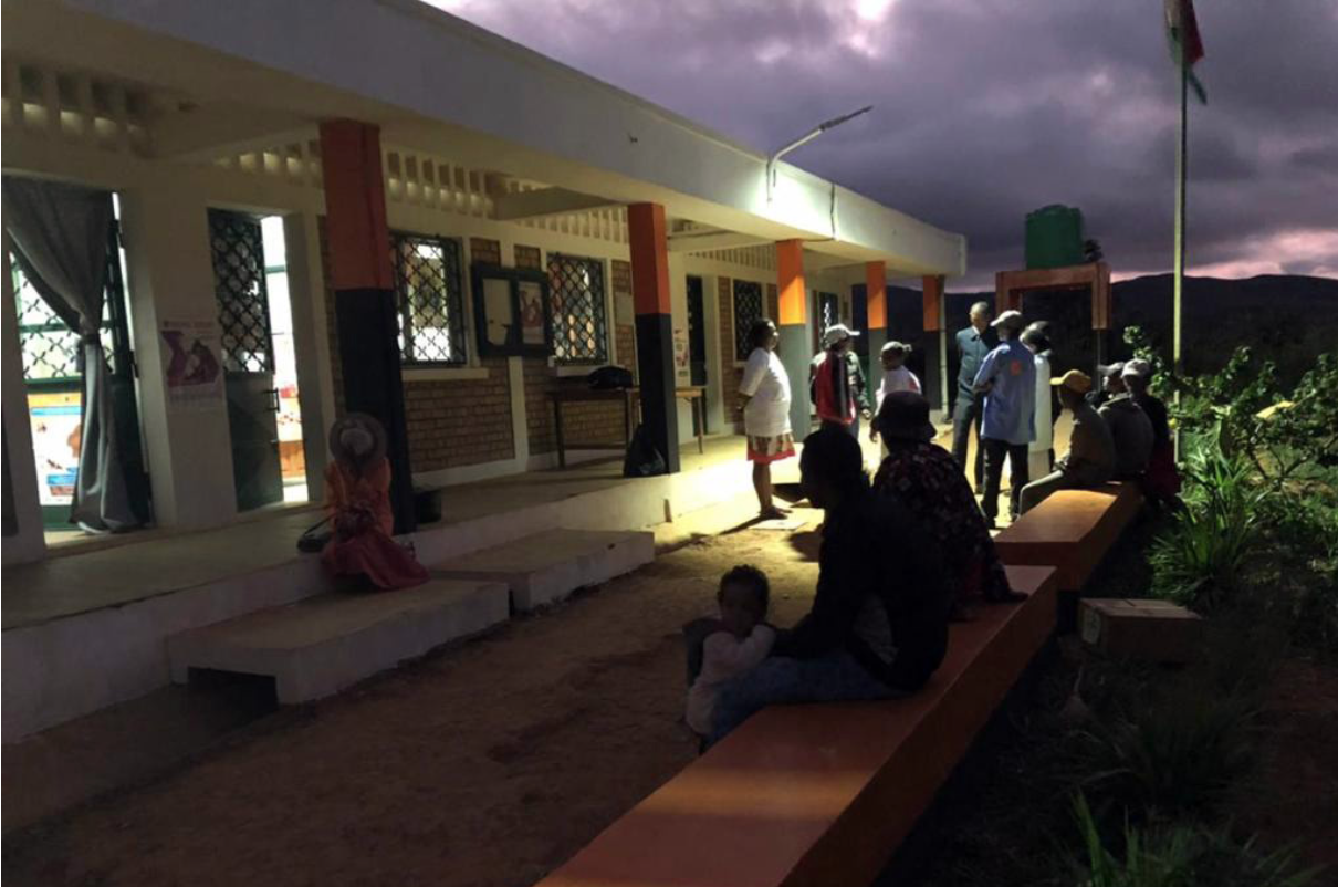 Madagascar : le Village Orange Manakanda électrifié et réhabilité