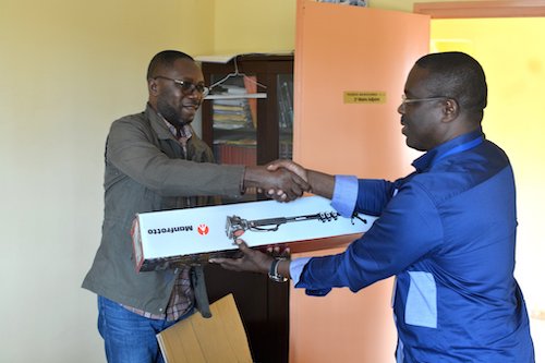 Gabon: La Comilog procède à la remise d’un lot de matériel audiovisuel à la mairie de Moanda