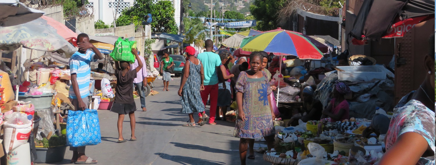 Améliorer les conditions de travail des femmes dans les marchés de Port-au-Prince, par le GRET et la fondation Setec