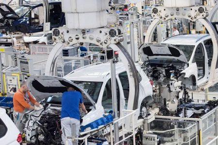 Les constructeurs automobiles Nissan, General Motors et Stellantis vont implanter des usines en Egypte