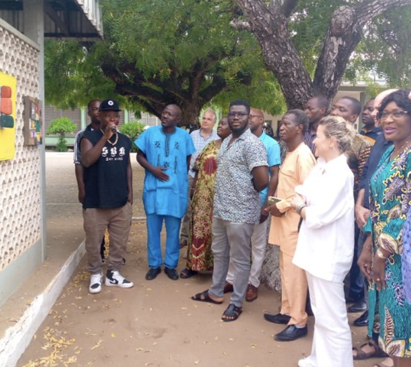 DAGL et AFD : Récupérer des déchets et en faire des œuvres d’art (Togo)