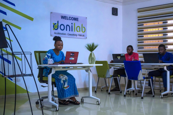 Mali – DoniLab, appuyé par AfriLabs et l’AFD, soutient les entrepreneurs maliens dans leur processus entrepreneurial