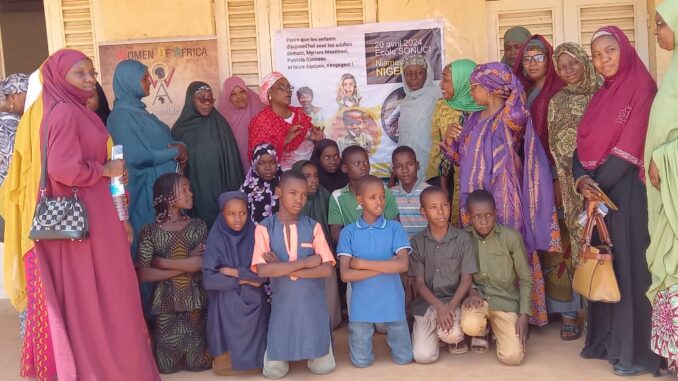 Niger : Lancement à Niamey d’un Programme d’éducation environnementale par E5T et Women of Africa  – Aïr Info