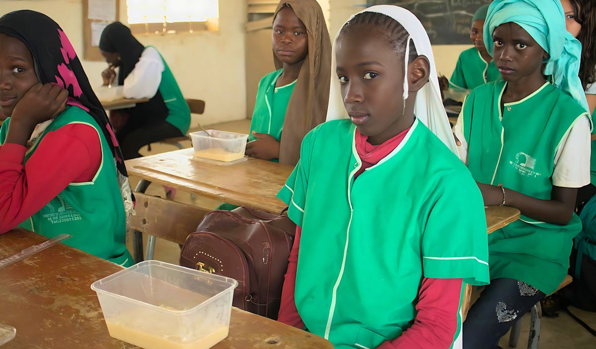 Des cantines scolaires mobiles pour lutter contre la malnutrition et sensibiliser à l’agroécologie, opérées par le Gret